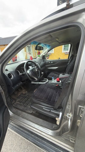 Nissan navara 2,3dci