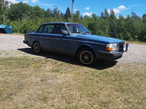 Volvo 240 2.3 Manuell, 115hk, 1988