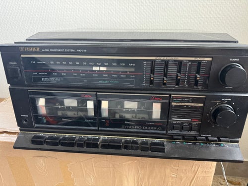 Fisher Audio Komponentsystem MC-715 med skivspelare och högtalare