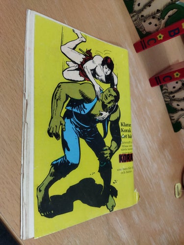 Korak Tarzans son 1977 nr 10, Lässkick