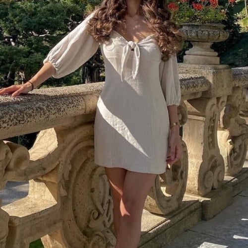 VACKER BIANCA BEIGE KLÄNNING