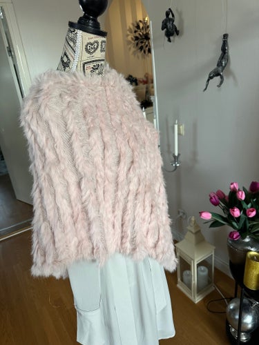 Rosa poncho, äkta pälsskinn, one size
