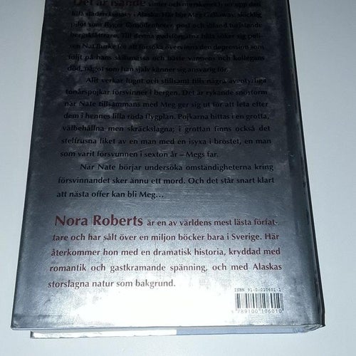 Nora Roberts - Flammande skyar (Inbunden) Spänning
