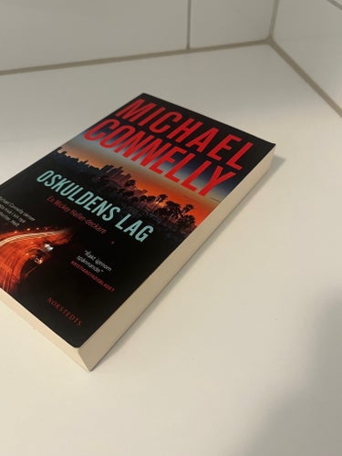 Oskuldens lag av Michael Connelly (Storpocket)