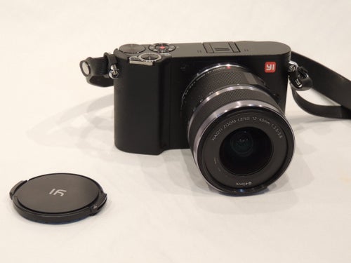 Xiaomi Yi M1 (+ 12–40mm objektiv) fungerar