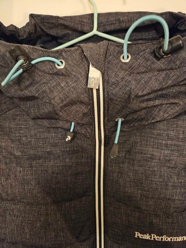 Peak Performance mörkgrå jacka dunjacka vinterjacka storlek L