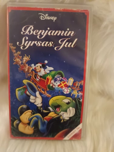 Disney Benjamin Syrsa Jul VHS