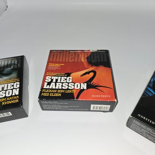 Stieg Larsson Millennium-trilogin Ljudböcker - Män som hatar kvinnor, Flickan