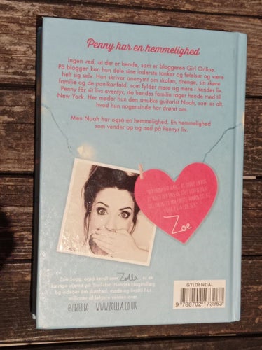 Girl Online av Zoe Sugg
