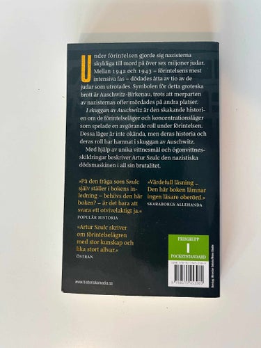 I skuggan av Auschwitz - förintelsen 1939-45