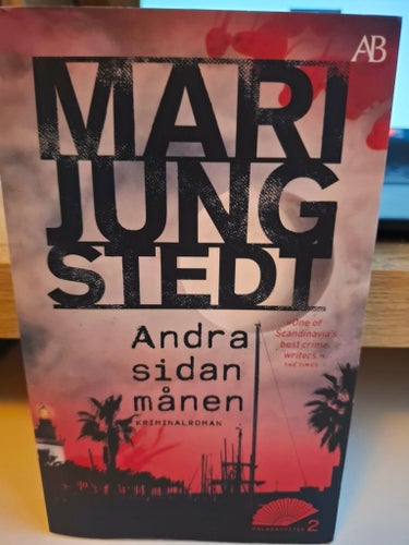Pocket: Andra sidan månen av Mari Jungstedt, 2020