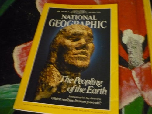 TIDNING, 2 STYCKEN NATIONAL GEOGRAPHIC TIDNINGAR, MARCH & OCTOBER 1988