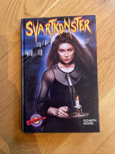 Svartkonster av Elizabeth Moore