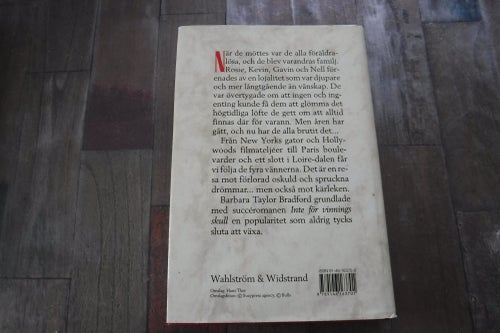 Och himlen därtill författare Barbara Taylor Bradford