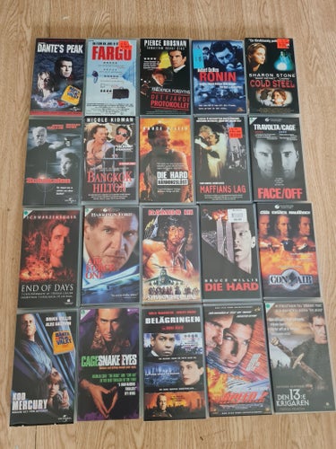 Filmpaket med 20 blandade action och thriller.