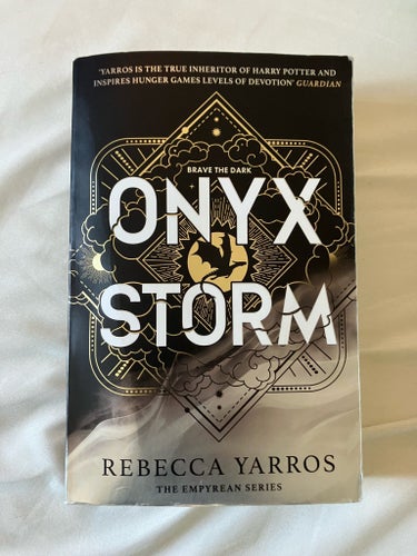 Onyx Storm av Rebecca Yarros, 2025