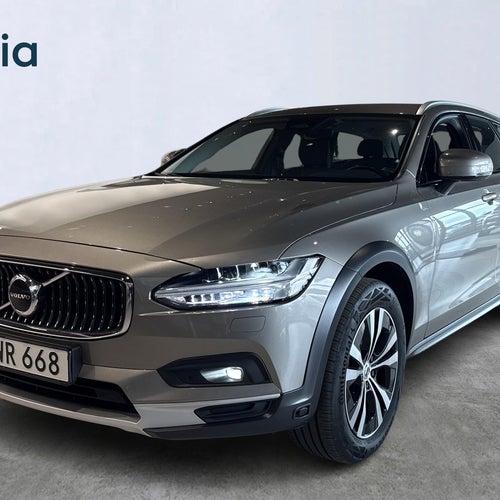 Volvo V90 Cross Country B4 Advanced edition drag backkamera vinterhjul rattvärme