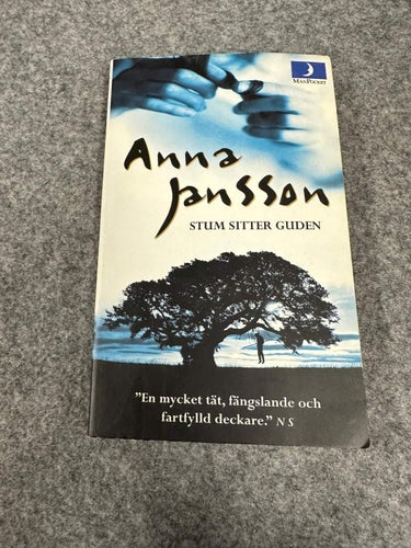 Anna Jansson - Stum sitter guden