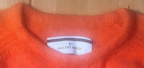 By Malene Birger orange tröja, 70% angora, storlek L (liten i storleken)