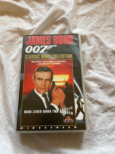 James Bond - man lever bara två gånger - You Only Live Twice VHS KASETT