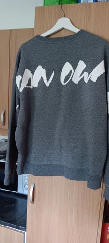 H&M grå sweatshirt, storlek M