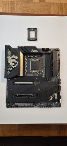 MSI MEG Z690 ACE Moderkort