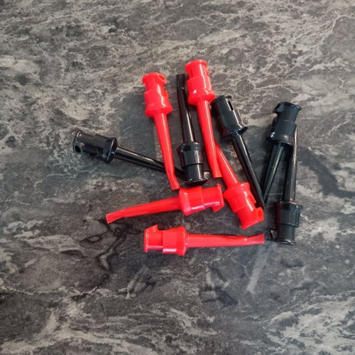 10 st testklämmor / testclips.