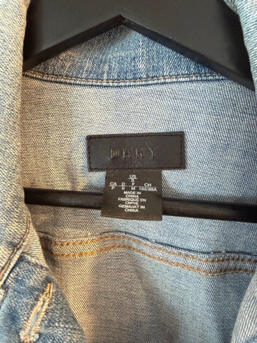 DKNY blå jeansjacka, storlek S