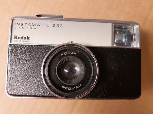 Kamera KODAK Instamatic 233 i fodral