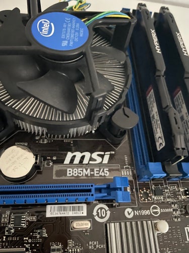 MSI B85M-E45 , i5 4460 , 8gb RAM