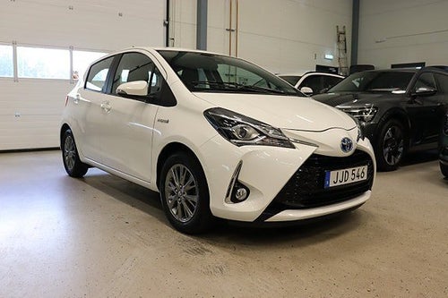 Toyota Yaris Hybrid e-CVT, 101hk, 2018