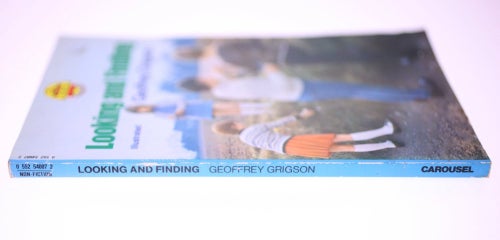 Looking and Finding by Geoffrey Grigson-English paperback book published 1974