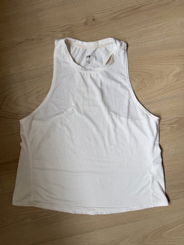 H&M Sport hvid top, størrelse S