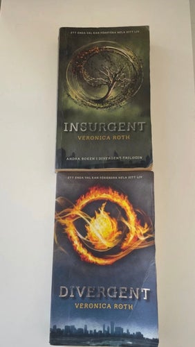 Divergent och Insurgent av Veronica Roth