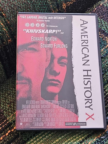 AMERICAN HISTORY X - DVD (SV Text)