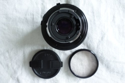 Minolta MD 50mm 1:2 objektiv i toppskick. Inklusive Soligor 1A och frontlock.