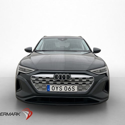 Audi Q8 55 e-tron Quattro 408hk Kamera Navi Cockpit Dragkrok