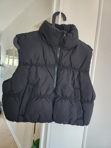 H&M svart väst, storlek S