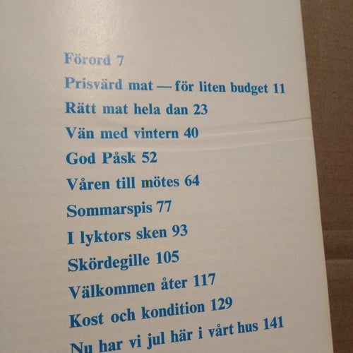 Rätt året om. Recept, kokbok, av Kooperativa förbundets provkök. Rabén & Sjögren