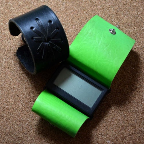 Läderarmband och Armbandsklocka