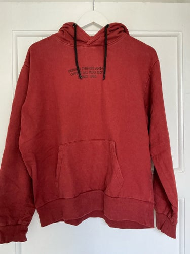 DNMD röd hoodie, storlek L