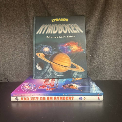 3 böcker om rymden - Bokpaket