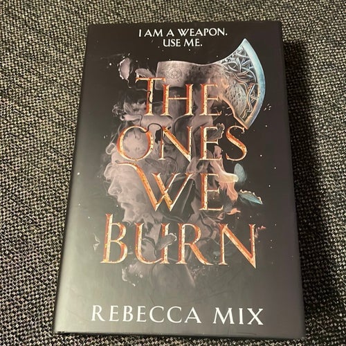 The Ones We Burn av Rebecca Mix, FairyLoot Edition
