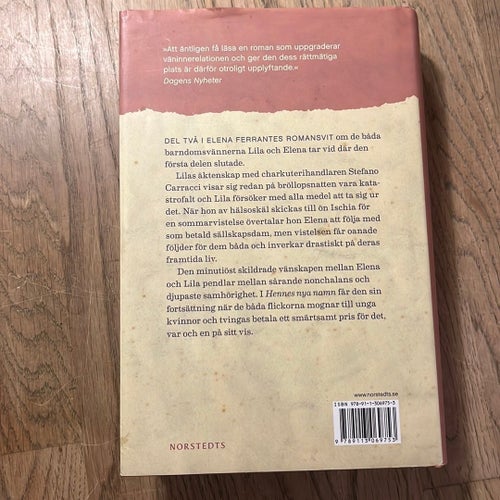 Hennes nya namn - Elena Ferrante