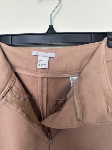H&M beiga/ljusbruna kostymbyxor, storlek 34