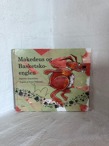 Makedeus och Basketsko-englen av Damian Arguimbau