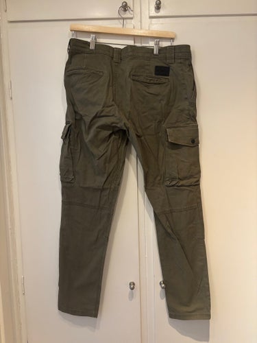 Calvin Klein gröna byxor, storlek W32 L32