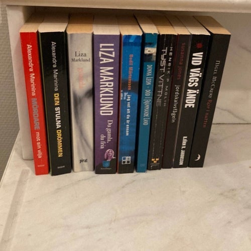 Bokpaket: Alexandra Marinina, Liza Marklund, Donna Leon m.fl.