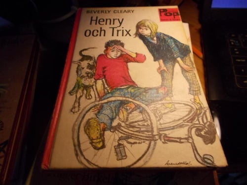 EN INBUNDEN BOK  BEVERLY CLEARY