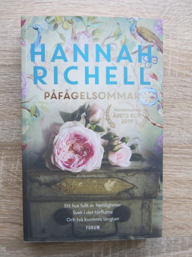 Påfågelsommar av Hannah Richell, 2019